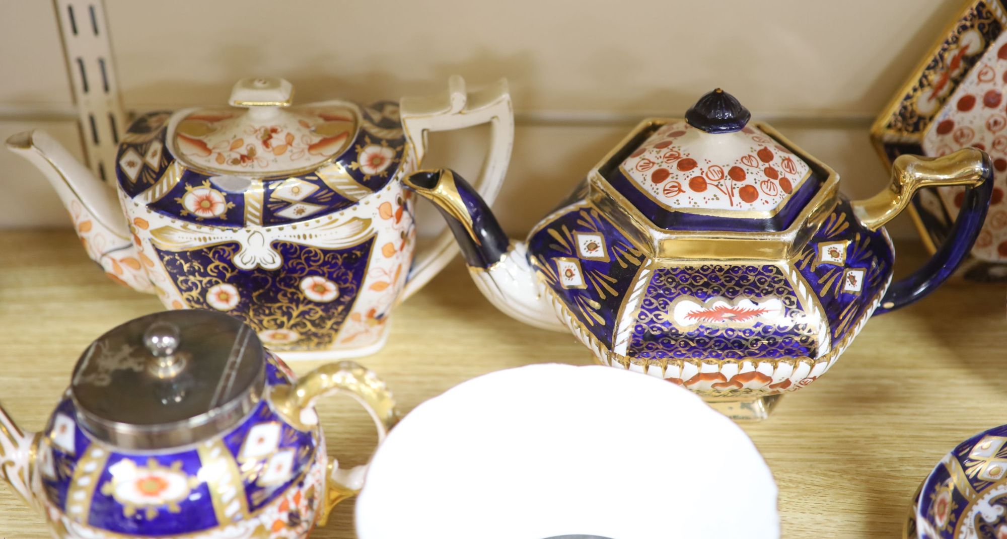 A quantity of Davenport and Staffordshire Imari pattern tea and coffee wares